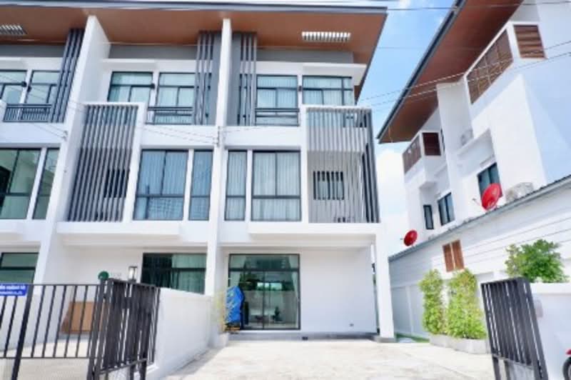 Cozy @ Ladprao 41, Bangkok, 99-17 Soi Lat Phrao 41 Yak 6-7, Chan Kasem, Chatuchak, Bangkok, 3 Bedrooms, 190 sqm, Townhouse For Rent, by พิมพ์ภัทรา แจ่มอุลิตรัตน, 500252371 - DDproperty.com