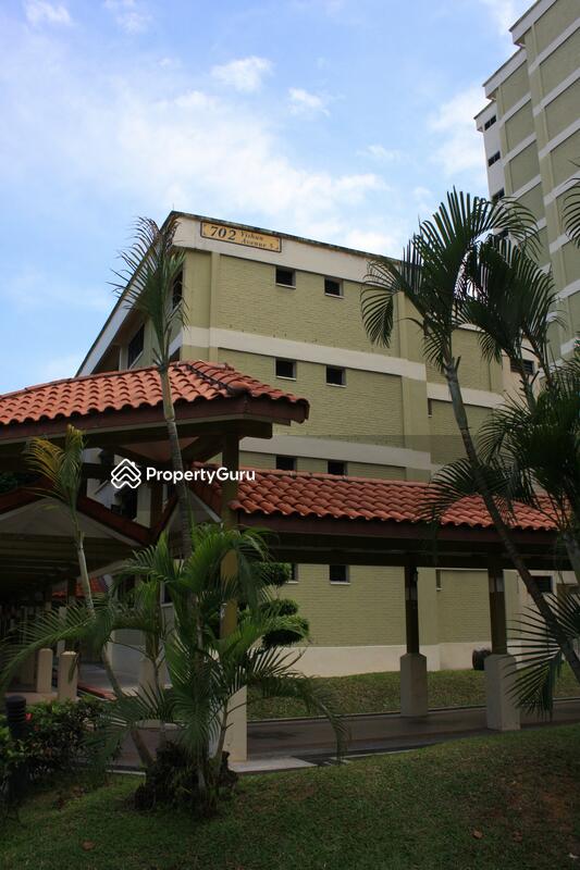 702 Yishun Avenue 5 #0
