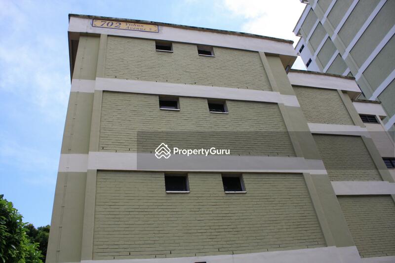 702 Yishun Avenue 5 #0