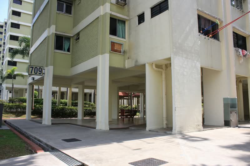 709 Yishun Avenue 5