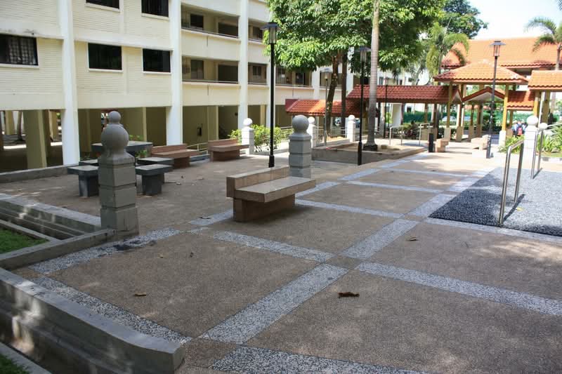710 Yishun Avenue 5