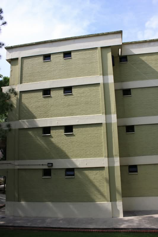 711 Yishun Avenue 5