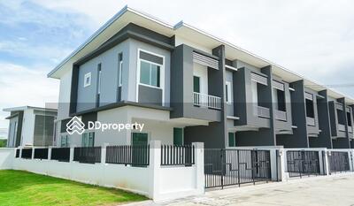 - Baan Benyapha Pluakdaeng