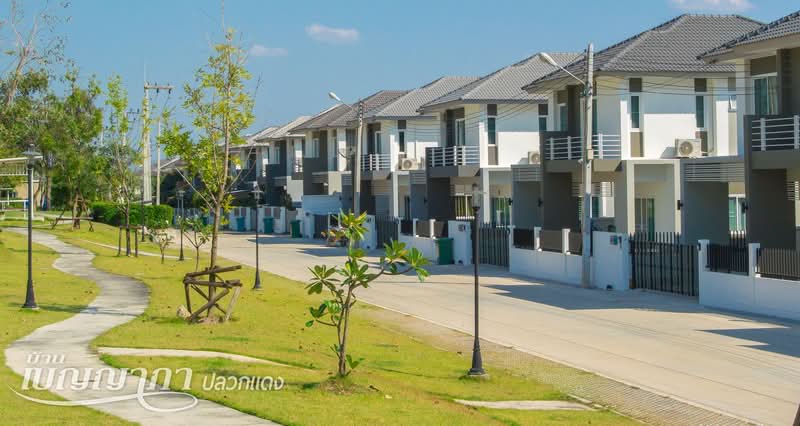 Baan Benyapha Pluakdaeng, Rayong, 369 Moo 1, Eastern Sugar Cane Road-Pluakdaeng, Ta Sit, Pluak Daeng, Rayong, 3 Bedrooms, 77 sqm, Townhouse For Sale, by ERA Holding (Thailand) Co., Ltd., 500206463 - DDproperty.com