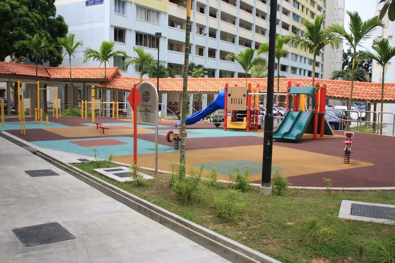 245 Yishun Avenue 9