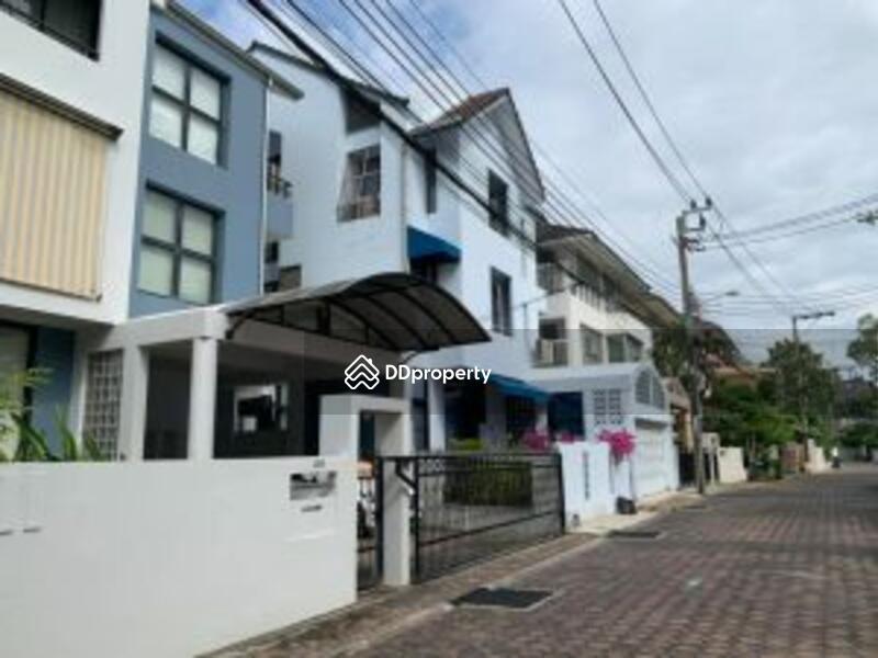 Home Place Sukhumvit 71 #0