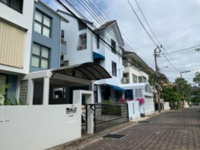 Home Place Sukhumvit 71 : โฮมเพลส สุขุมวิท 71, กรุงเทพ, ซอยพานิชกุล แยก 2, พระโขนงเหนือ, วัฒนา, กรุงเทพ, 313 ตร.ม., ทาวน์เฮ้าส์ ขาย, โดย Thawatchai Methawongworakul, 500174610 - DDproperty.com