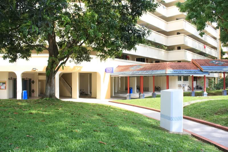 713 Yishun Street 71