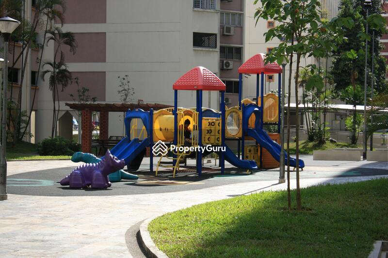 726 Yishun Street 71 #0