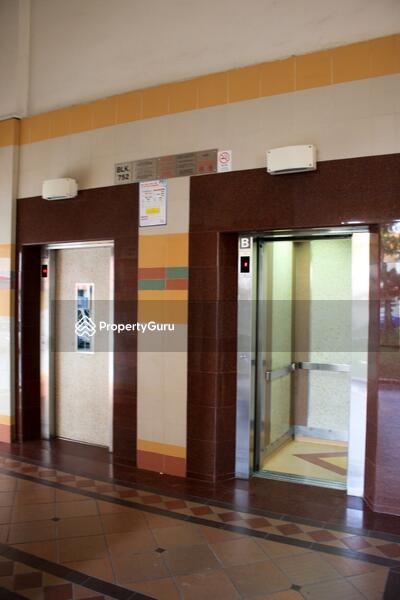 For Rent - 752 Yishun Street 72