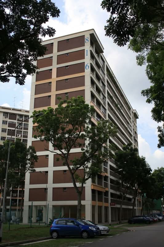 816 Yishun Street 81