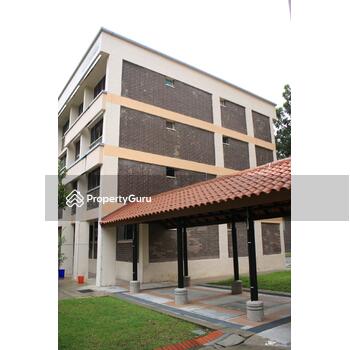876 Yishun Street 81