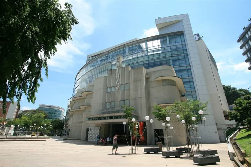 Cathay Building, 2 Handy Road, 158 sqft, Mall Shop For Rent, by Dave Chay, 500125560 - CommercialGuru.com.sg
