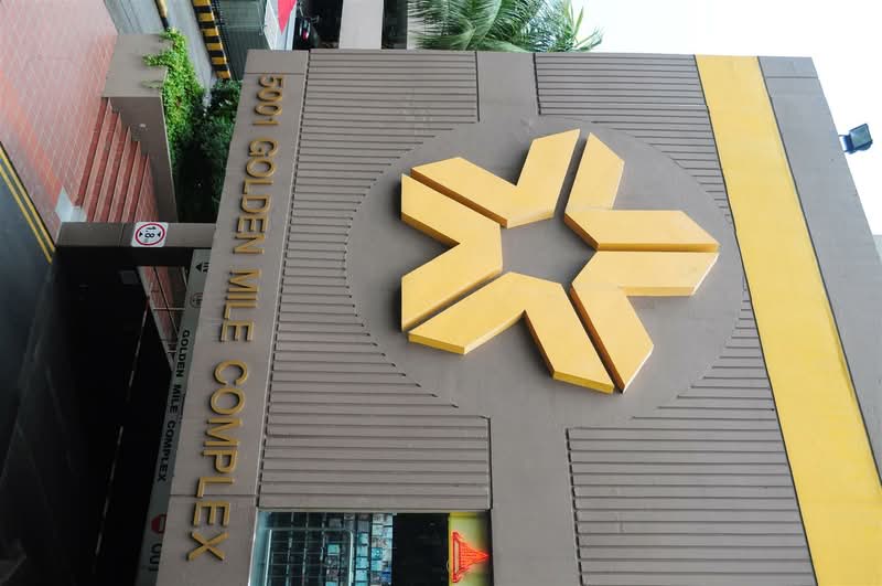 Golden Mile Complex, 5001 Beach Road, 1,528 sqft, Office For Sale, by Leona Lyn Wong, 500204446 - CommercialGuru.com.sg