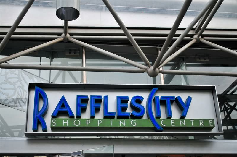 Raffles City Shopping Centre, 252 North Bridge Road, 2,215 sqft, Food & Beverage For Rent, by Benedict Lim Kim Heng, 500169519 - CommercialGuru.com.sg