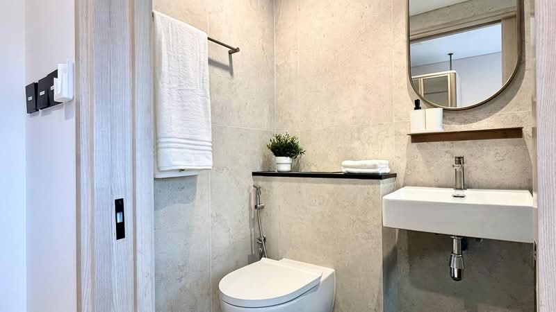 Serene Centre, 10 Jln Serene, 979 sqft, Food & Beverage For Rent, by James Seah, 25380385 - CommercialGuru.com.sg
