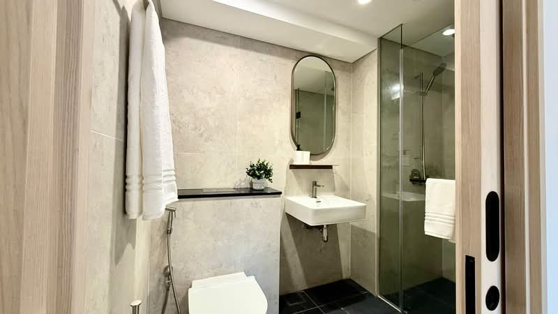 Serene Centre, 10 Jln Serene, 979 sqft, Food & Beverage For Rent, by James Seah, 25380385 - CommercialGuru.com.sg