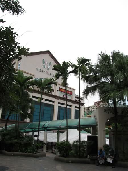 West Mall, 1 Bukit Batok Central Link, 200 sqft, Mall Shop For Rent, by Wong Wai Quen 黄伟权, 500181259 - CommercialGuru.com.sg