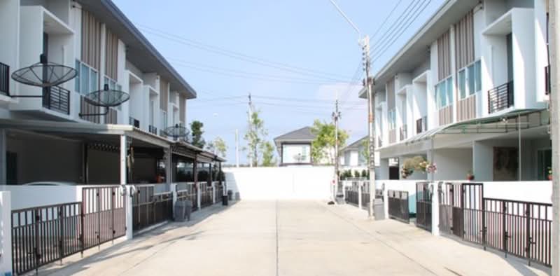 The Trust Townhome Srinakarin-Praksa, Samut Prakan, Phraeksa Road, Phraeksa, Muang Samut Prakarn, Samut Prakan, 3 Bedrooms, 140 sqm, Townhouse For Rent, by Khun Eve, 500405695 - DDproperty.com