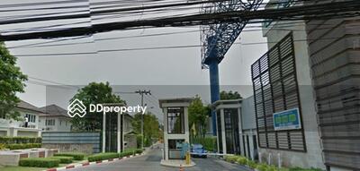 - The Centro Sukhumvit 113