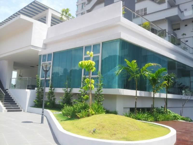 For Sale - 10 Island Resort