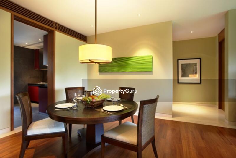 2 Bedroom Suite Dining Area