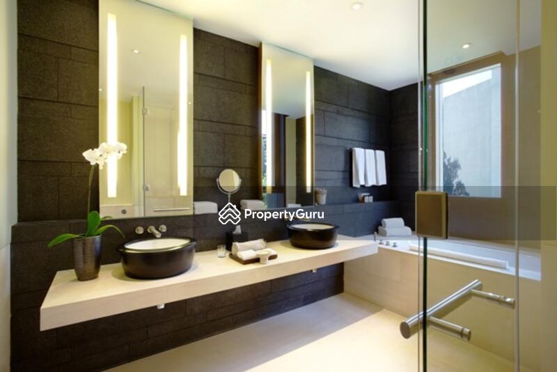 2 Bedroom Suite - Master Bathroom