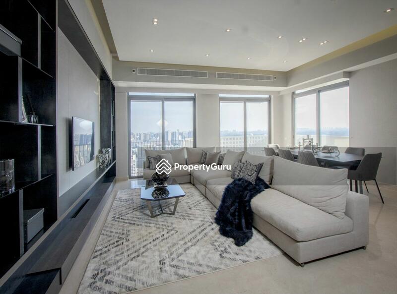 Penthouse Living/Dining