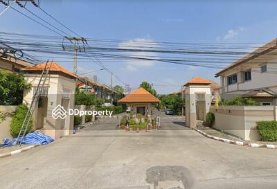 - Charunrat Park Ville