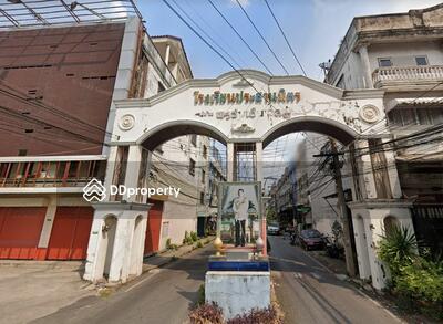 - Baan Porn Romyen Villa