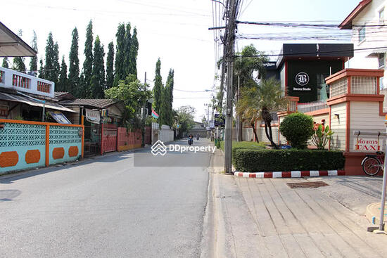 ขาย - Prinyaluck Jhamjun : ปริญลักษณ์ แจ่มจันทร์, กรุงเทพ