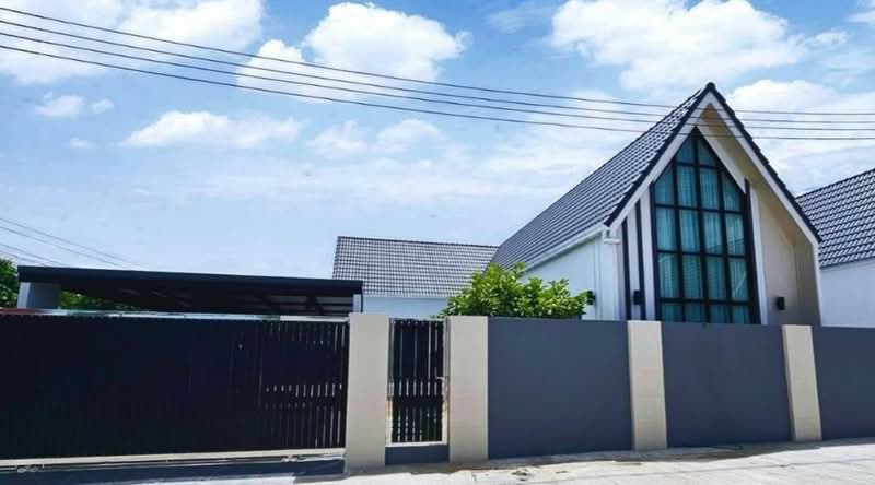 Living 21 at Mabprachan, Chon Buri (Pattaya), Bang Lamung, Bang Lamung (Pattaya), Chon Buri (Pattaya), 4 Bedrooms, 408 sqm, Single Detached House For Rent, by Praveen Peter, 500373724 - DDproperty.com