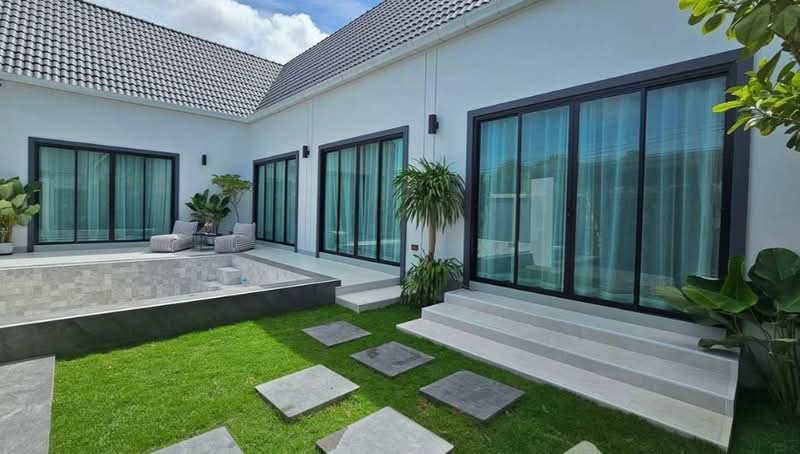 Living 21 at Mabprachan, Chon Buri (Pattaya), Bang Lamung, Bang Lamung (Pattaya), Chon Buri (Pattaya), 4 Bedrooms, 408 sqm, Single Detached House For Rent, by Praveen Peter, 500373724 - DDproperty.com