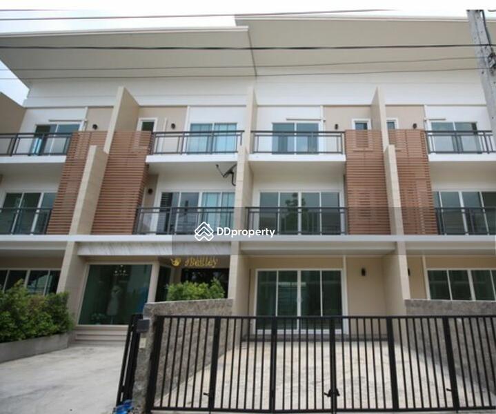 For Sale - Deluxe Town Ramintra, Bangkok