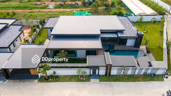 M Mountain Grand Villa : เอ็ม เมาท์เทน แกรนด์ วิลล่า