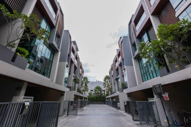 The Park Lane 22 : เดอะ พาร์ค เลน 22 #0