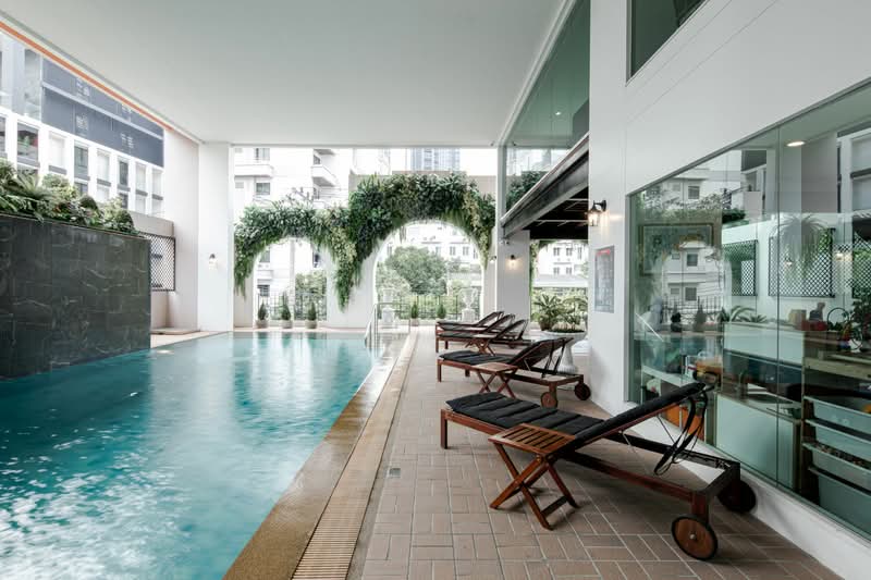 Schloss at Thonglor