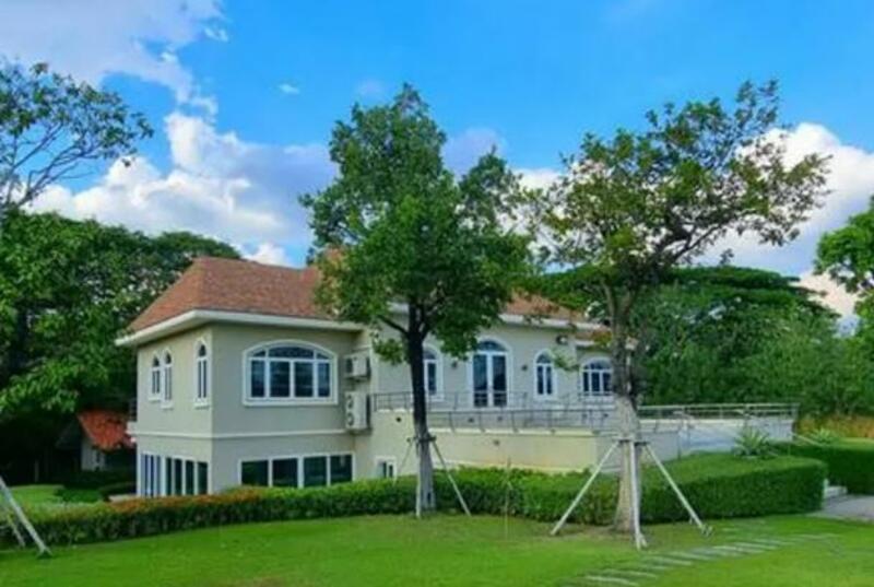 Chateau de l'amour Muak Lek Saraburi : ชาโต เดอ ลามูร์ มวกเหล็ก สระบุรี #0