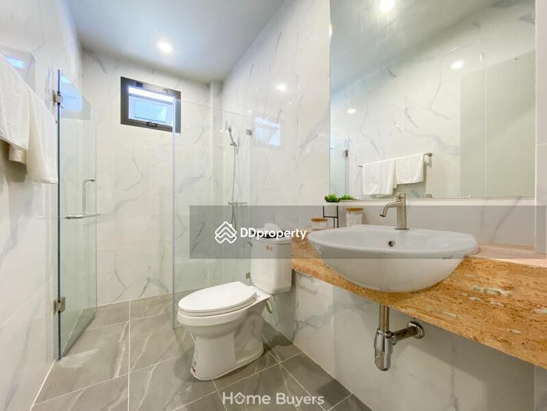 For Sale - Living Loft Lamlukka-Khlong 9, Pathum Thani