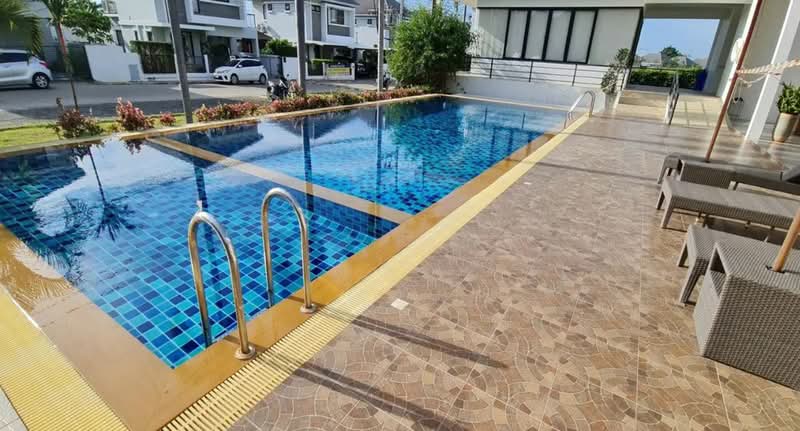 Uraiwan Grand Villa : อุไรวรรณ แกรนด์ วิลล่า