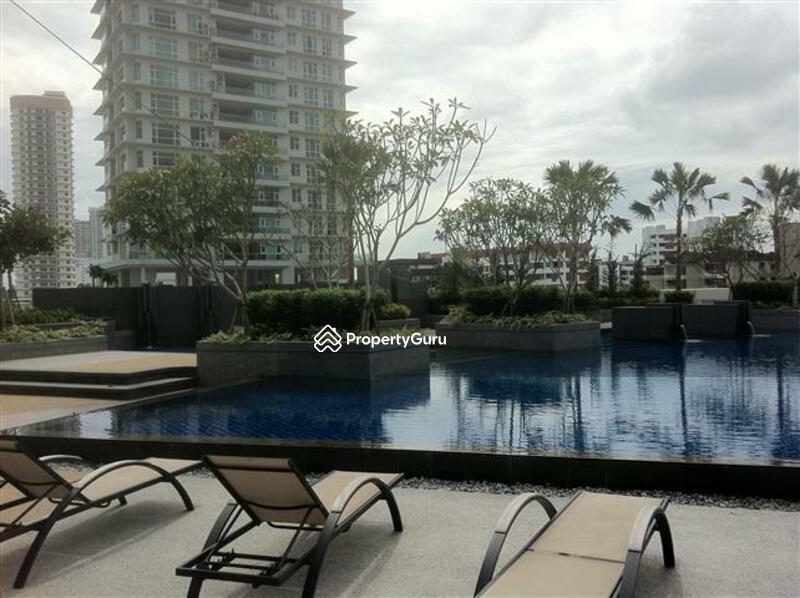 For Sale - Gurney Paragon