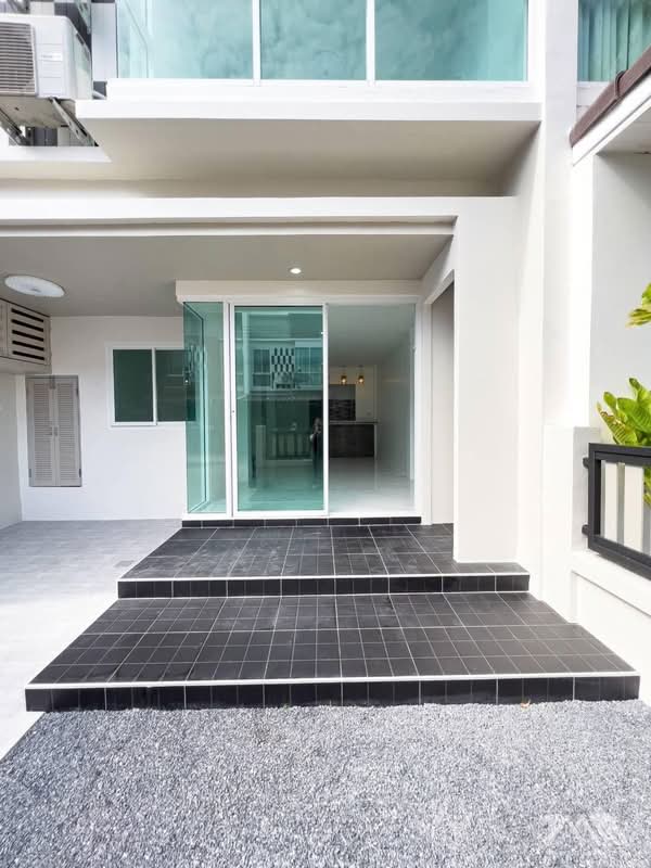 Mu Ban Chaofah Garden Home Koh Keaw