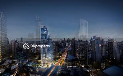 - Muniq Phrom Phong : มิวนีค พร้อมพงษ์