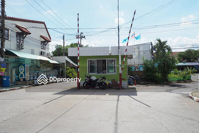 - Warangkun Khlong 3 Village