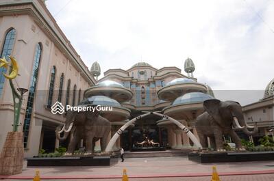 - Sunway Pyramid Tower Resort