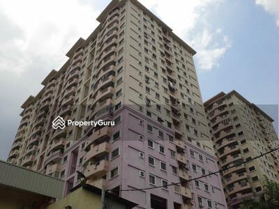 - Sri Gotong Apartment