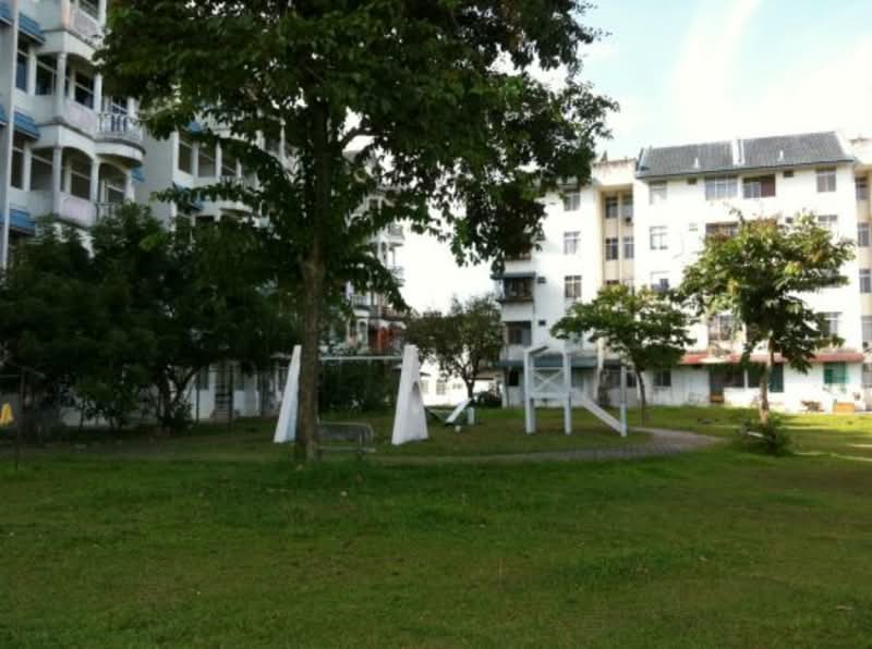 Rumah Flat untuk Dijual di Taman Cheng Ria - BL Bong - PropertyGuru.com.my