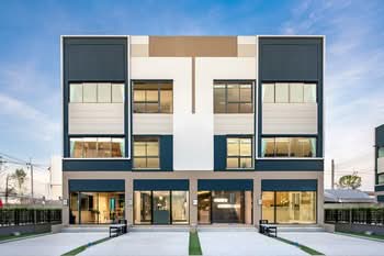 District Theparak : ดิสทริค เทพารักษ์