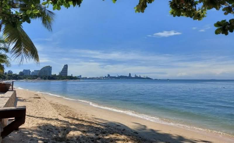 Ananya Beachfront Wongamat : อนัญญา บีชฟร้อนท์ วงศ์อมาตย์