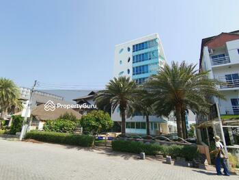 The Beach Bangsaen : เดอะ บีช บางแสน